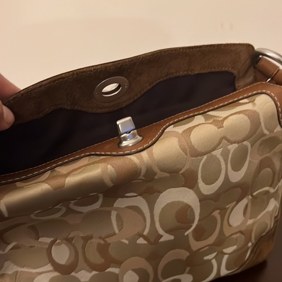 Coach - Picture 10 of 10